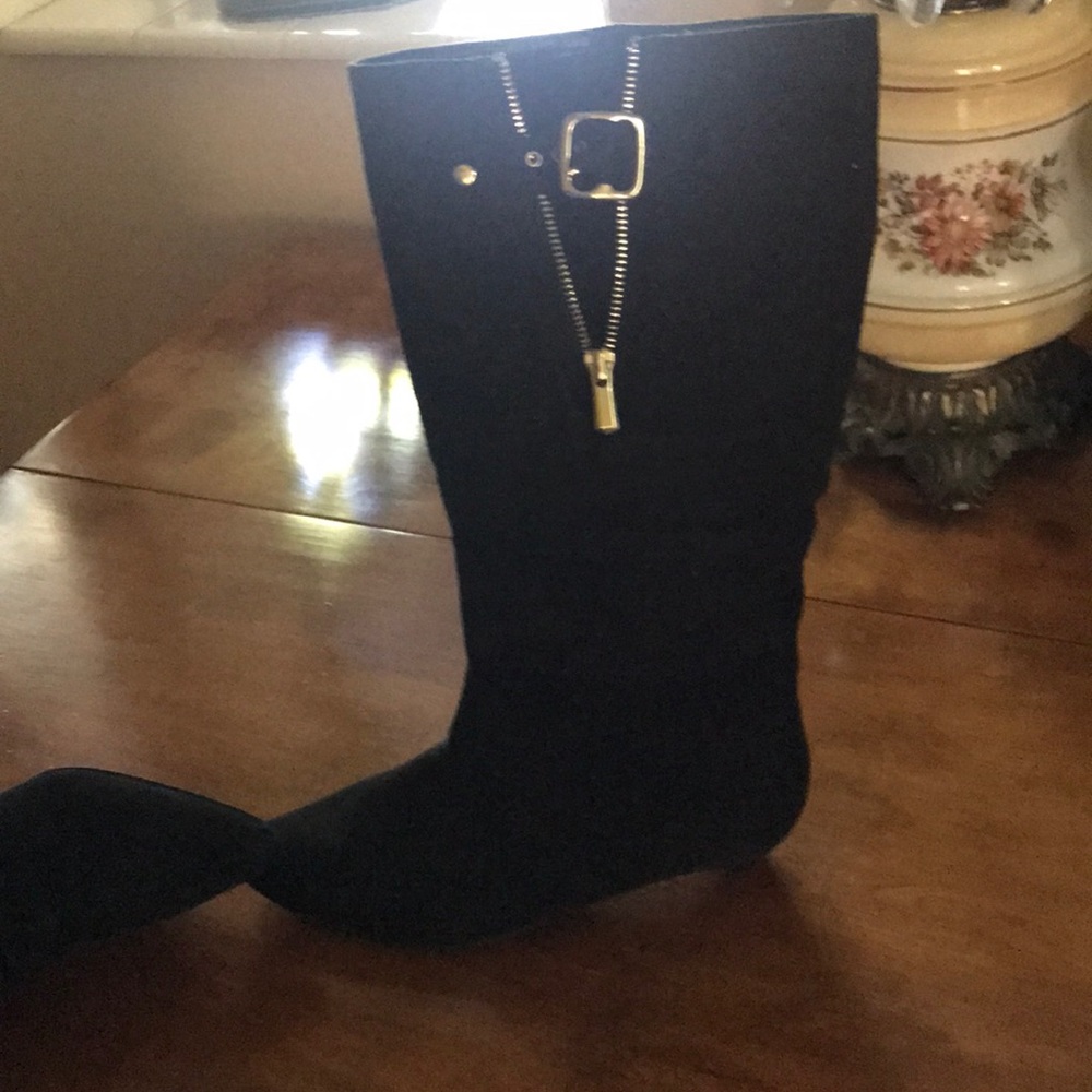 Black boots